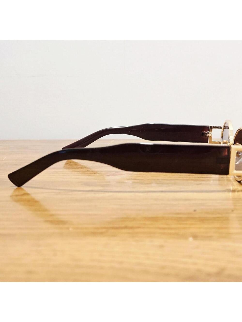 🖤 Black & gold vintage style sunglasses 🕶 - Picture 3 of 4